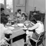 Jeunesse au plein air : colonie de Saumanes, la cuisine