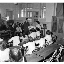Enseignement musical : la leçon d'histoire de la musique au lycée La Fontaine.