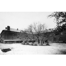 Ecole Primaire Supérieure de Jeunes Filles. Avesnes. 1932-1933. 