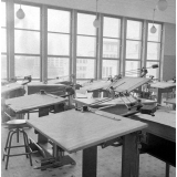 Architecture scolaire Abraham, Ecole Nationale d'enseignement technique : une classe de dessin industriel. Les pupitres des élèves.