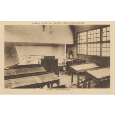 Maison Mère du Sacré-Coeur d'Ernemont - Juvénat - Classe de Sciences.