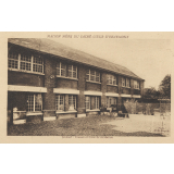 Maison Mère du Sacré-Coeur d'Ernemont - Juvénat - Classes et Cour de Récréation.