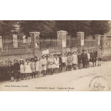 Farceaux (Eure) - Sortie de l'Ecole.