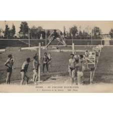 Reims - Au Collège d'Athlètes - 8 - Exercices à la barre.