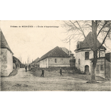 Château de Mesnières - L'Ecole d'Apprentissage.