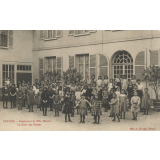 Vernon - Pensionnat de Mlle Hébert - La Cour des Petites.