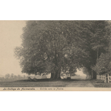 Le Collège de Normandie - Entrée vers la Plaine.