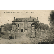 Hautot-St-Sulpice (Seine-Inf.) - L'Ecole et Mairie.