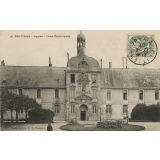 58 - Poitiers - Lycée - Cour Principale.