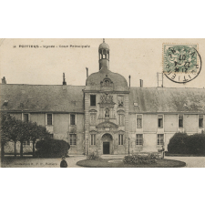58 - Poitiers - Lycée - Cour Principale.
