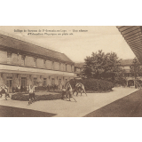 Collège de Garçons de St-Germain-en-Laye - Une séance d'Education Physique en plein air.
