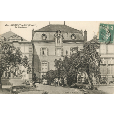 260 - Nogent-le-Roi (E.-&-L.) - Le Pensionnat.