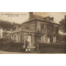 62 - Angerville-la-Martel (Seine-Inf.) - La Mairie et l'Ecole.