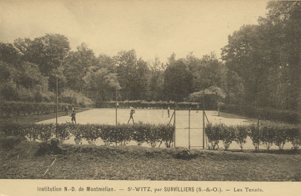 Institution N.-D. de Montmélian - Saint-Witz, par Survilliers (S.-&-O.) - Les Tennis.