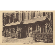 Maison Mère du Sacré-Coeur d'Ernemont - Juvénat - Salles de piano.