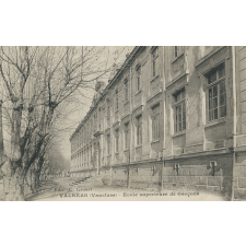 77 - Valréas (Vaucluse) - Ecole supérieure de Garçons.