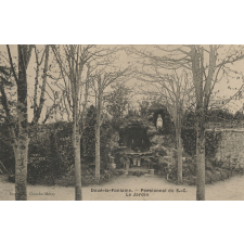 Doué-la-Fontaine - Pensionnat du S.-C. - Le jardin.