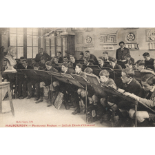 Haubourdin - Pensionnat Pinchart - Salle de Dessin d'Ornement.