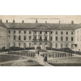 14 - La Flèche - Le Prytanée - Cour d'Honneur.