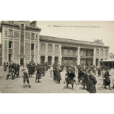 74 - Flers - Ecole Victor Hugo, pendant la récréation.