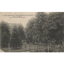 9 - Ecole Supérieure Professionnelle de Fournes, près Lille (Nord) - Un coin du Parc d'Entrée.