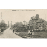 Sommery (S.-Inf.) - La route de la Gare et la sortie des Ecoles.