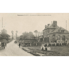 Sommery (S.-Inf.) - La route de la Gare et la sortie des Ecoles.