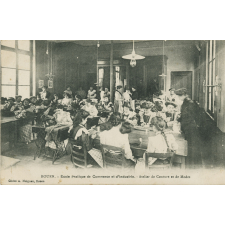 Rouen - Ecole Pratique de Commerce et d'Industrie - Atelier de Couture et de Modes.