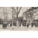 Pensionnat Ste-Jeanne, près Orléans - Cour principale.