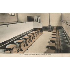 8 - La Flèche - Prytanée Militaire - Bains de Pieds.