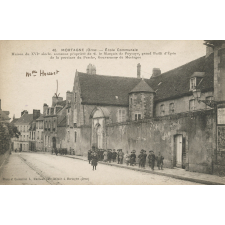 40 - Mortagne (Orne) - Ecole Communale - Maison du XVIe siècle, ancienne propriété de M. le Marquis de Puysaye, grabd Bailli d'Epée de la province du Perche, Gouverneur de Mortagne.