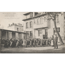 Institution de Mlle Person, 7, Avenue Duvelleroy - Nogent-sur-Marne - Une leçon de Gymnastique.