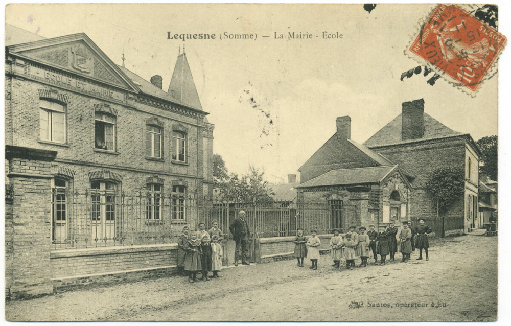 Lequesne (Somme) - La Mairie-École.