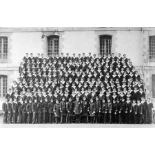 Ecole des Apprentis-Mécaniciens. Lorient - 1932.

