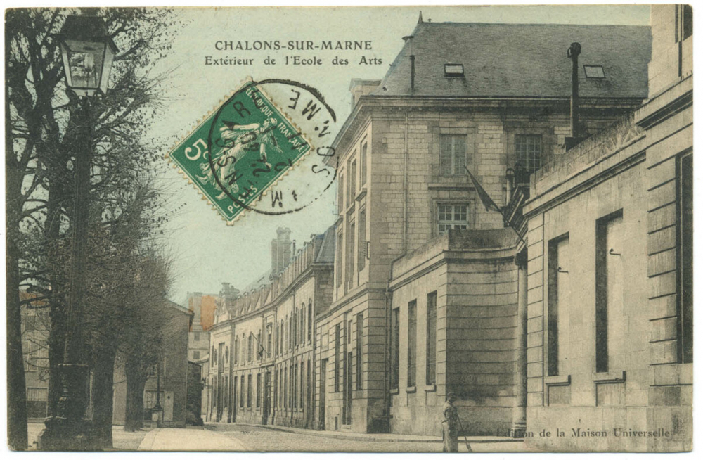 Châlons-sur-Marne - Extérieur de l'Ecole des Arts.