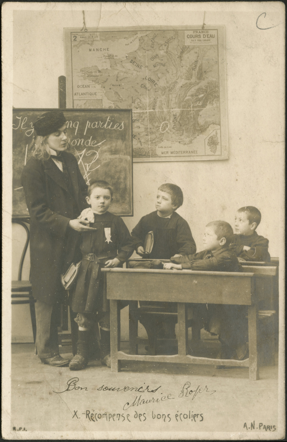 X.-Récompense des bons écoliers
