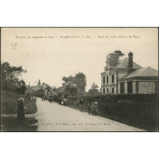 Environs de Caudebec-en-Caux, St-Arnoult : Ecole des Filles (Entrée du Pays)