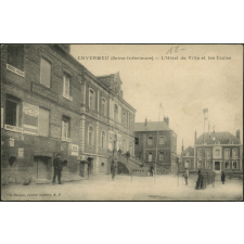 Envermeu : L'Hôtel de Ville et les Ecoles