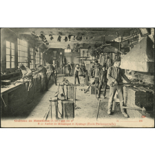Château de Mesnières : Atelier de Mécanique et Ajustage (Ecole Professionnelle)