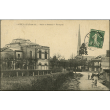 La Feuillie : Mairie et Avenue du Tronquay