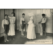 Le Sanatorium marin des Grandes-Dalles : Mensuration et pesée