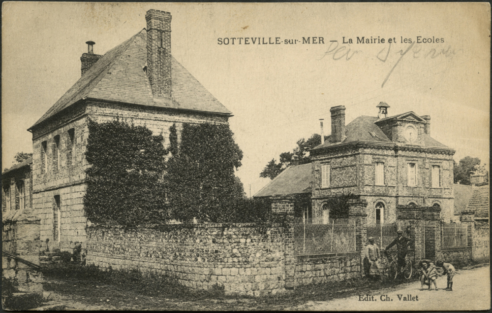 Sotteville-sur-Mer : La Mairie et les Ecoles
