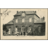 Tourville-la-Chapelle : Ecole et Mairie