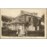 Angerville-la-Martel : La Mairie et l'Ecole