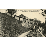 Rouen, Communauté de Jésus-Christ Bon-Pasteur : Jardins - Les murs des fortifications (2)
