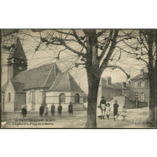 Petit-Couronne : L'Eglise et la Place de la Mairie