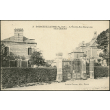 Boisguillaume : L'Ecole des Garçons et la Mairie