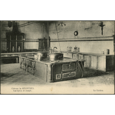 Château de Mesnières, Institution St-Joseph : La Cuisine