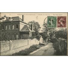 Serqueux : L'Ecole des Garçons - The Boys-school