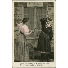 Mais la maîtresse est là, qui voit l'impertinente : Elle sera punie, et séance tenante.
